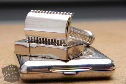 Gillette 1921 New Improved Nickel Tuckaway Travel DE Safety Razor Set