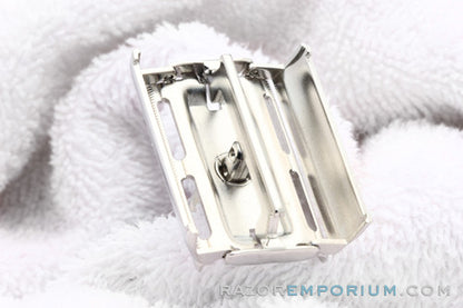 1970's Gillette G2000 Tech Slim Twist DE Safety Razor