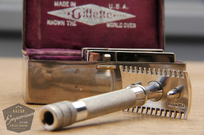 Gillette 1921 Silver Single Ring Old Type Set in Metal Case w/ Blade Banks