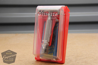 Gillette 1958 TV Super Speed Razor w/ Red Case - D1