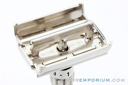 1960 Gillette Fatboy F4 Adjustable Double Edge Safety Razor