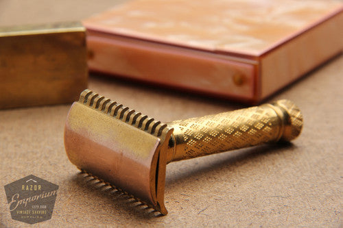 Gillette 1925 Milady Decollete DE Safety Razor in Coral Case – Razor ...