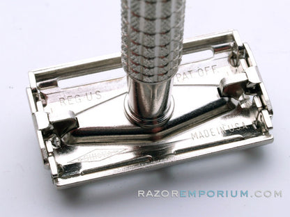 1966 L1 Gillette Flare Tip Super Speed Safety Razor