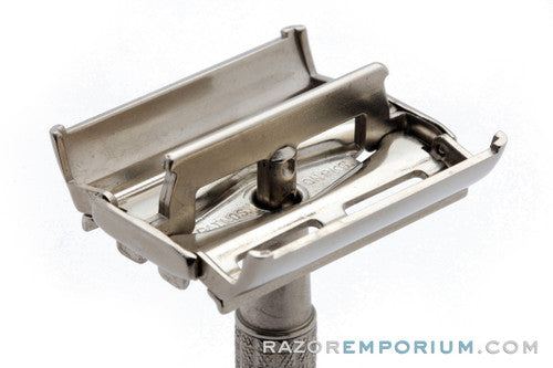1955 Gillette Flair Tip Regular Super Speed Safety Razor A1
