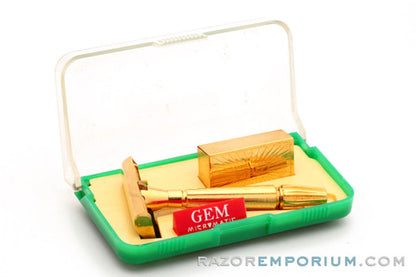 Gem 1940s Micromatic "Bullet Tip" Single Edge Safety Razor in Red Case