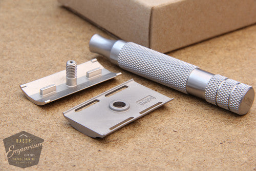 iKon Stainless Steel Standard Solid Guard DE Razor – Razor Emporium