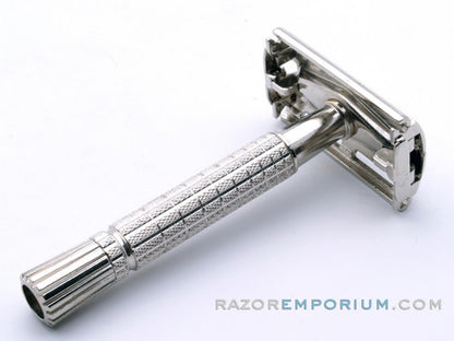 1966 L2 Gillette Flare Tip DE Super Speed Safety Razor