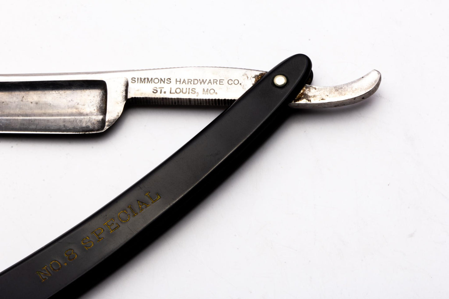 5/8" No. 8 Special Simmons Hardware Co. Classics on Clearance Straight Razor