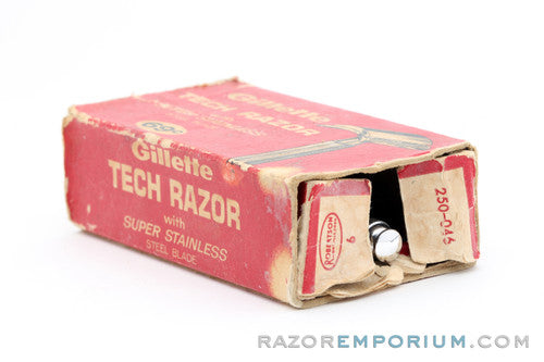1966 Gillette Ball End Tech Razor in Red Box