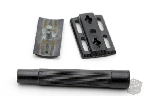 1940's WWII Military Simplex DE Safety Razor Travel Set- NOS – Razor ...