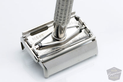 1960 Gillette F2 Flair Tip Super Speed Safety Razor