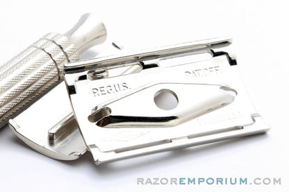 1947-51 Gillette 4 Piece Double Edge Travel Safety Razor