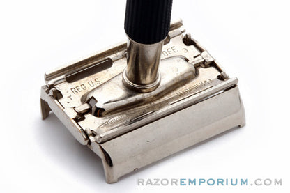 1973 Gillette Black Handle Super Speed Safety Razor T3
