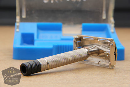Gillette 1952 Black Tip DE Super Speed in Orig. Blue Case - X2