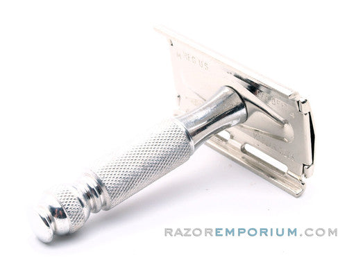 1967 M4 Gillette Travel Tech Double Edge Safety Razor