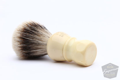 Made Rite Vintage Shave Brush High Mountain White Revamp