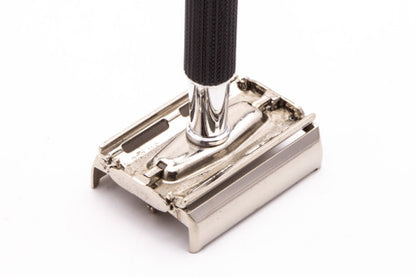 1971 Gillette Black Handle Flare Tip Super Speed Safety Razor R1