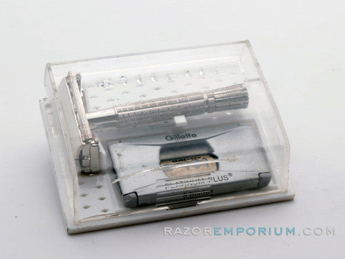 1959 E1 Flair Tip Super Speed DE Safety Razor Set w/ White Case & Blade Bank