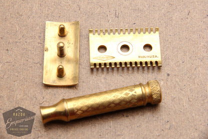 Gillette 1920's Gold New Improved Tuckaway Style Travel (DE) Safety Razor Set