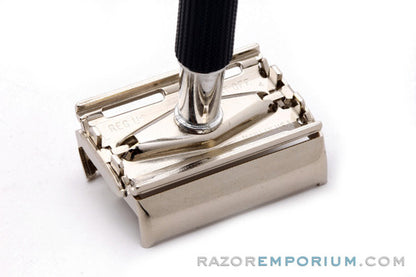 1966 Gillette Black Handle DE Super Speed Safety Razor L4