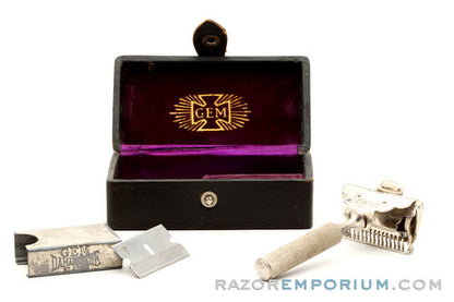 1912 Gem Style Single Edge Safety Razor in Black/Purple Leather Case w/ Blade Bank