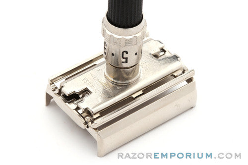 1970 Gillette Super Adjustable 109 Safety Razor P3