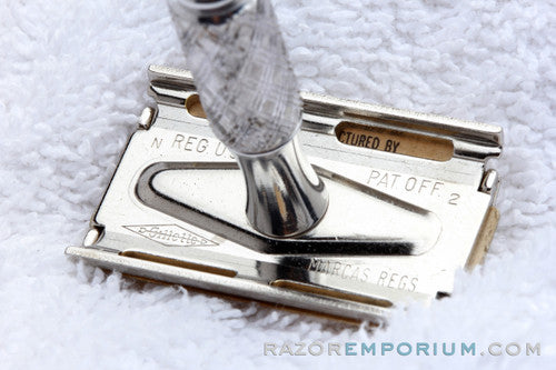 1968 Gillette Ball End Tech Travel Spiral Handle Razor Marcus Regs N2