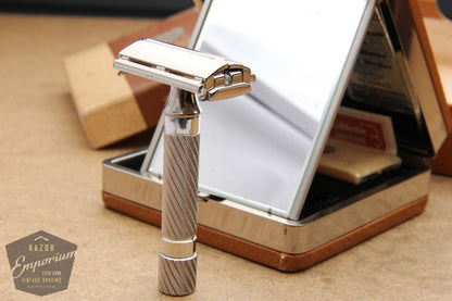Gillette 1948 Executive DE Safety Razor in Ostrich Leather Case