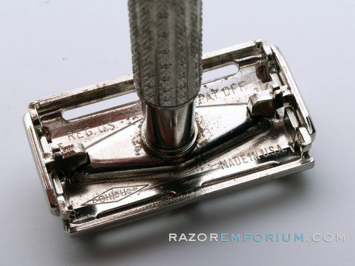 1959 E1 Flair Tip Super Speed DE Safety Razor Set w/ White Case & Blade Bank