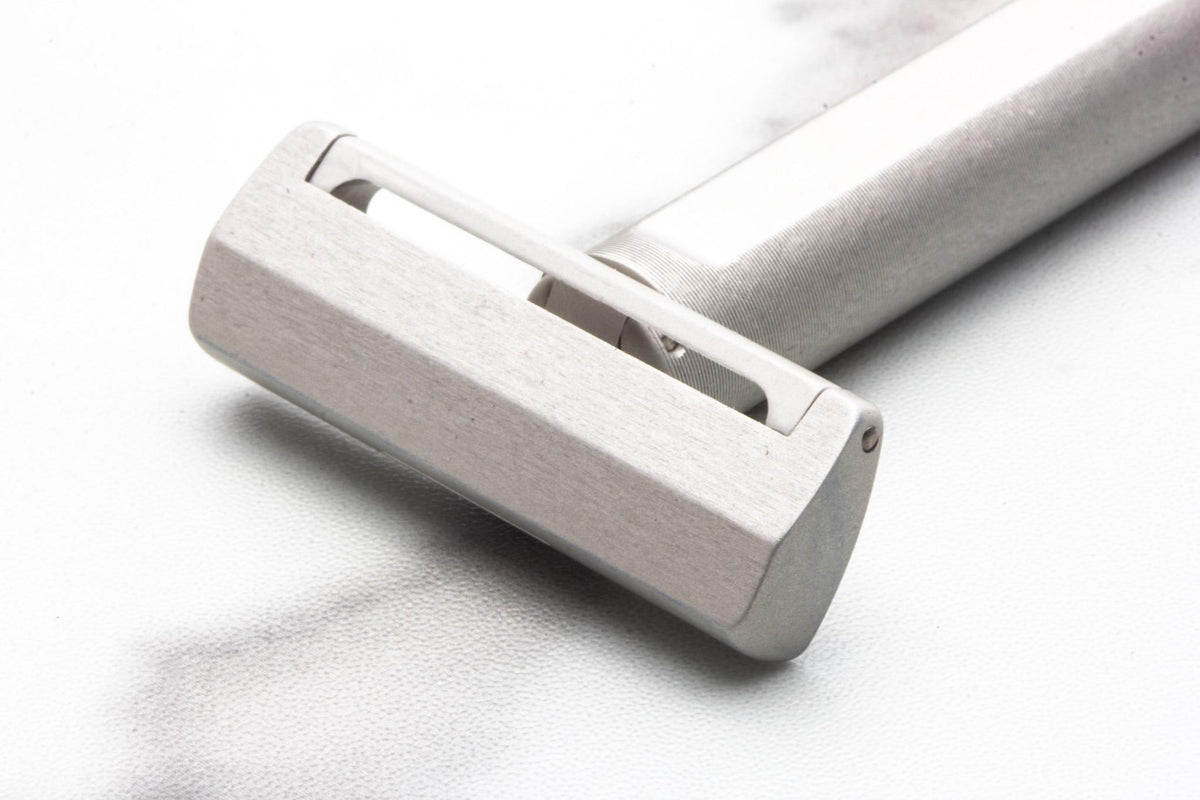 NATU | Grey Pivoting Head Single Edge Safety Razor