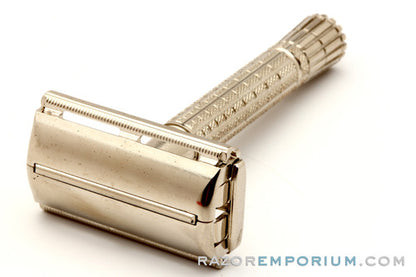 1959 E1 Gillette  Regular Flair Tip Super Speed Safety Razor Set w/ Case & Blade Bank