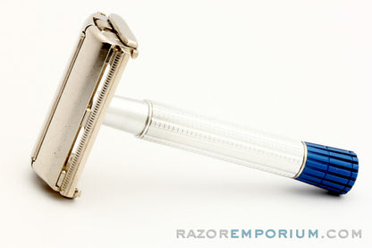 1959 E1 Gillette Blue Tip Light DE Super Speed Razor Nickel Set w/ Case & Blade Bank