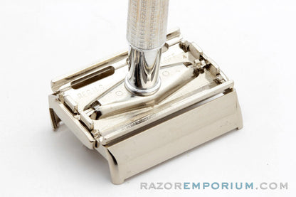 1955 Gillette Blue Tip Light DE Super Speed Razor with Case A1