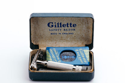 1950's Gillette British Heavy Duty Rocket Safety Razor Set
