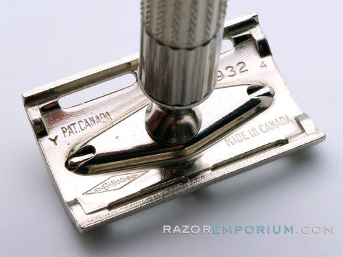 1953 Y4 Gillette '1932' Fat Handle Tech Razor w/ Box | Made in Canada