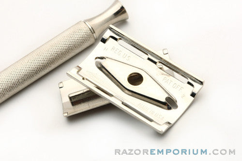 1962 Gillette Ball End Tech DE Safety Razor MINT