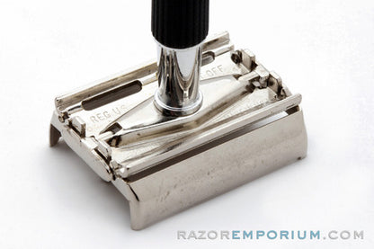 1969 Gillette Black Handle Super Speed Safety Razor O4