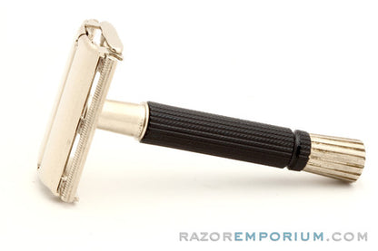 1972 S4 Gillette Black Handle Super Speed Double Edge Safety Razor