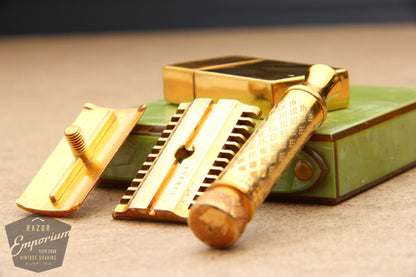 1933 Gillette Milady Decollete DE Safety Razor in Jade Case