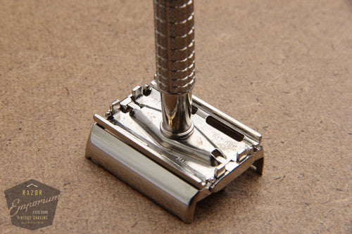 Gillette 1957 Flair Tip Super Speed DE Safety Razor -- C1