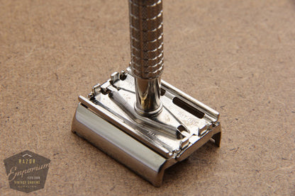 Gillette 1957 Flair Tip Super Speed DE Safety Razor -- C1