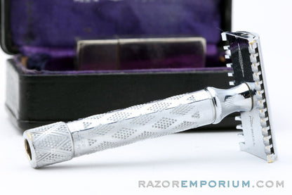 1930's Gillette New Deluxe Criterion Safety Razor Set