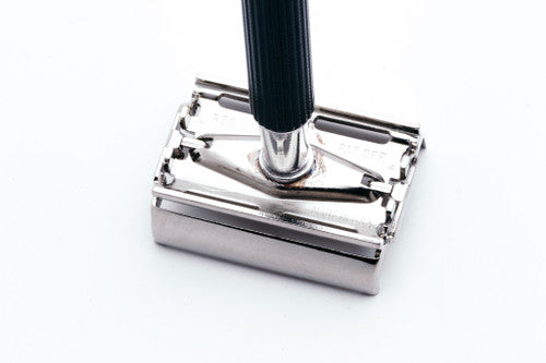 1967 M4 Gillette Black Handle Super Speed Safety Razor
