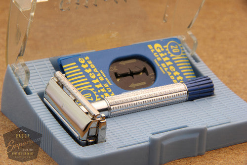 Gillette 1957 Light / Blue-Tip DE Super Speed in Blue Case - C4