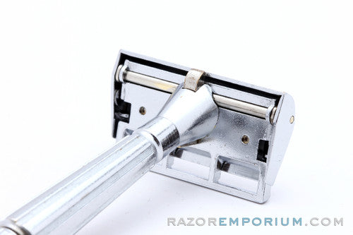 1930's Gem Micromatic Single Edge Safety Razor Bullet Tip