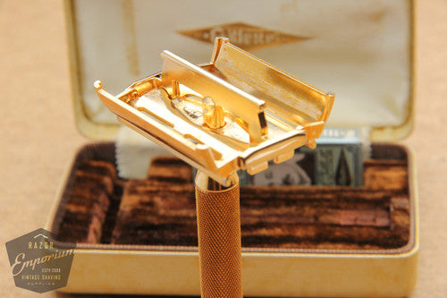 Gillette 1947 Notched Milord Gold Safety Razor DE w/ Leather Case