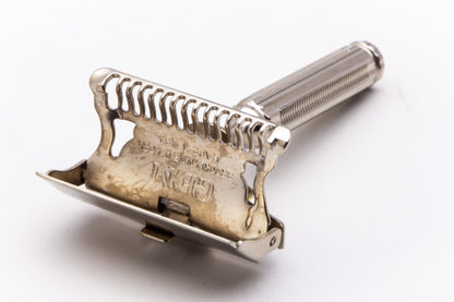 1940's Gem 1912 Style Single Edge Safety Razor | Metal Case & Blade Bank