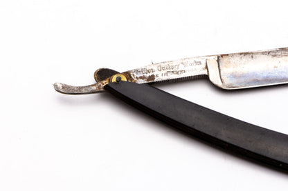 5/8" Griffon " Carbo Magnetic" Classics on Clearance Straight Razor