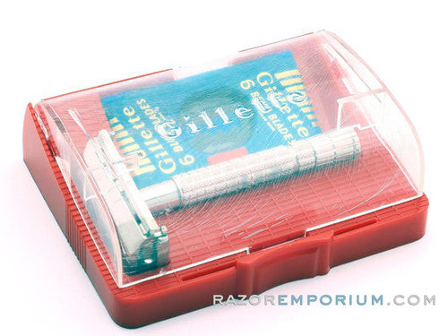 1954 Z4 Gillette  Regular Flare Tip Super Speed Safety Razor Set w/ Case & Blade Bank