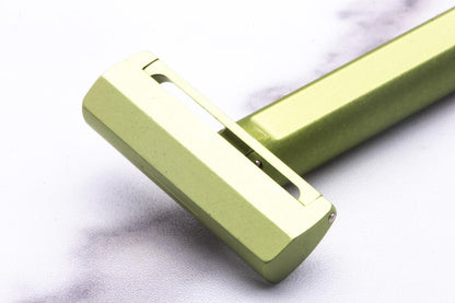 Natu Razor | Light Green Pivoting Head Single Edge Safety Razor